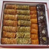 باقلوا شیرعسلی ویژه| ترکیبی (1.5 کیلوگرم، 25 عدد)