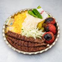 چلو کباب کوبیده سه سیخ (برنج ایرانی)