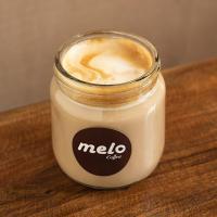 پیکولو لاته وگان با شیر فندق