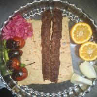 خوراک کباب کوبیده (دو سیخ)