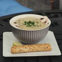 سوپ شیر و قارچ