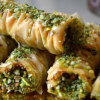 باقلوا شیر عسلی یک کیلوی با مغزه پسته و گردو