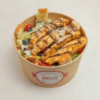 سالاد سزار با مرغ گریل