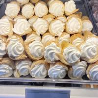 شیرینی قیفی