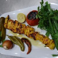 جوجه کباب بدون استخوان (یک سیخ)