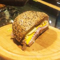 ساندویچ ژامبون گوشت و گودا (سرد)