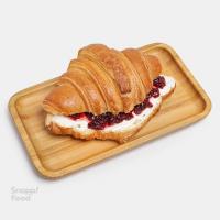 کروسان پنیر آلبالو