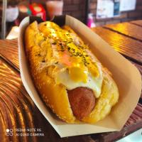 ساندویچ هات داگ پنیری