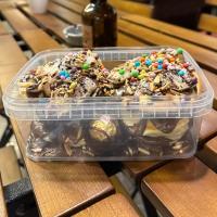 پن کیک نوتلا، موز و توت فرنگی