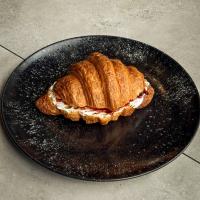 کروسان خامه مربا