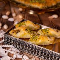 باقلوا لقمه ای پسته ای