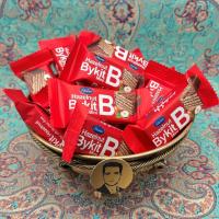 شکلات بایکیت فندقی