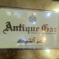 گز گل ریز 25 درصد پسته و بادام آنتیک