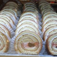 شیرینی رولت آلبالویی