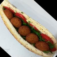 ساندویچ فلافل (۴ قرص)