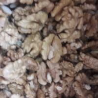 مغز گردو آذرشهر