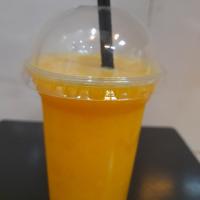 آبمیوه طبیعی پرتقال