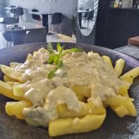 سیب زمینی با سس قارچ