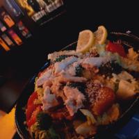 سالاد سزار با مرغ گریل