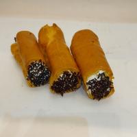 نان خامه ای لوله ای