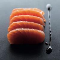 SALMON SASHIMI (5 pcs)
