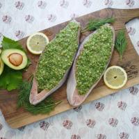 ماهی شیر با استخوان سبزیجات (سبزیجات خرد شده و سیر)