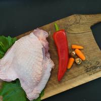 کعب ران بوقلمون پاک شده با پوست و قلم وسط