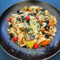 سالاد سزار با سینه مرغ سوخاری