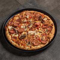 پیتزا سوسیس و قازچ کلاسیک