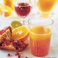 ترکیب آبمیوه پرتقال و انار