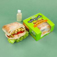 ساندویچ ژامبون قارچ و مرغ دهکده پروتئین