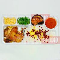 زرشک پلو با مرغ سرخ کرده