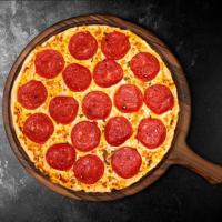 پیتزا پپرونی همراه پوره فلفل تند (32 سانتیمتری)