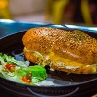 ساندویچ چیکن آلفردو