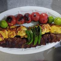 خوراک کباب میکس مخصوص