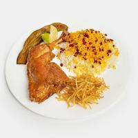 زرشک پلو با مرغ سرخ شده