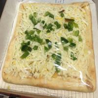 پیتزا مخصوص هات (پنجره ای) (نیمه آماده)