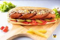 ساندویچ هات داگ ویژه با قارچ و پنیر (نان باگت)