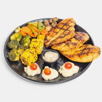 بشقاب استیک مرغ با سبزیجات