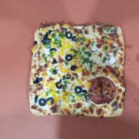 پیتزا چهار طعم پنجره (پپرونی/سیسیلی /مخصوص/رست بیف)