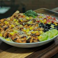 سالاد سزار با مرغ گریل