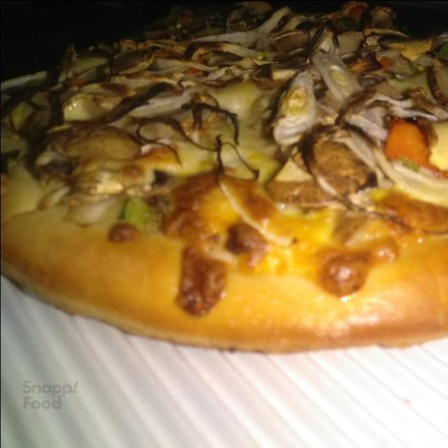 پیتزا ژامبون گوشت 