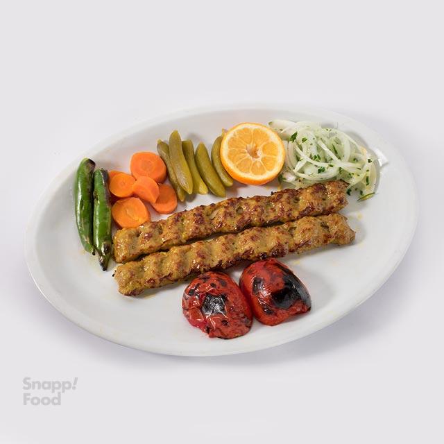 خوراک کباب کوبیده (دو سیخ)