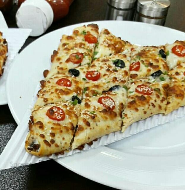 پیتزا کالزونه میکس  