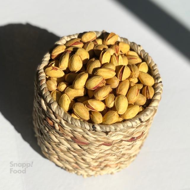 پسته احمد آقایی 