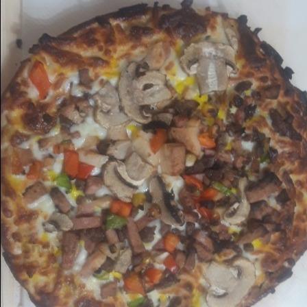 پیتزا قارچ و ژامبون