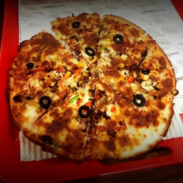 پیتزا مخلوط (آمریکایی)