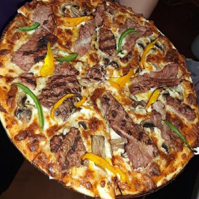 پیتزا استیک (ایتالیایی)