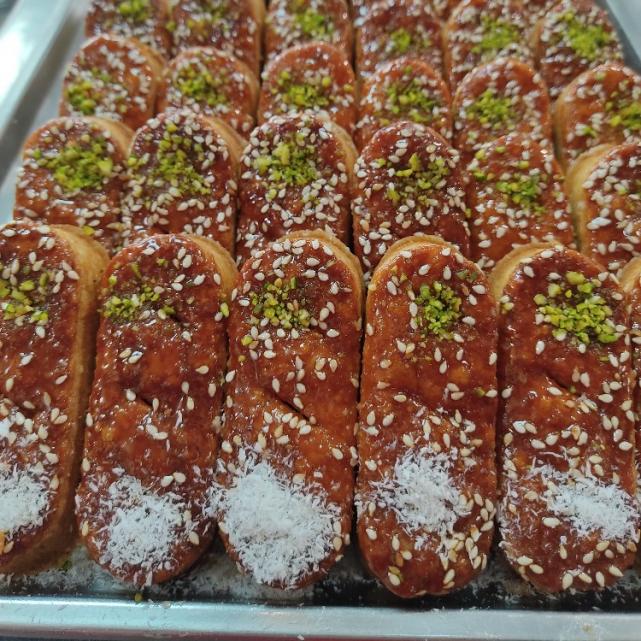شیرینی زبان