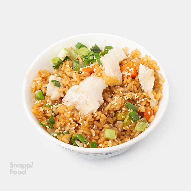 (۶۹) برنج چینی سرخ شده با سبزیجات و ماهی 